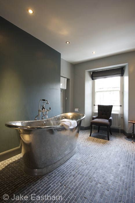 The Wheatsheaf, Northleach by Jake Eastham www.jakeeastham.co.uk Modern Classic Bathroom Design, Modern Classic Bathroom, Brick Bathroom, Classic Bathroom Design, Modern Country Style, Country Hotel, Bathroom Red, Classic Bathroom, Brick Flooring