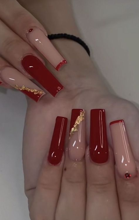 Cute Red Acrylic Nails Designs, Red And Gold Acrylic Nails Short, Red V Tip Acrylic Nails, Red Black And Gold Acrylic Nails, Red And Black Nail Ideas For Prom, Red Acrylic Nail Designs Ideas, Cute Black And Red Nails Ideas, Dark Cherry Red Nails Acrylic Design, Grey Red Nails