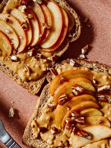 Peanut Butter & Quick Cinnamon Spiced Apple Toast Butter Pecan Syrup, Apple Toast, Peanut Butter Toast, Butter Toast, Apple Maple, Cooked Apples, Cinnamon Spice, Spiced Apples, Cinnamon Apples