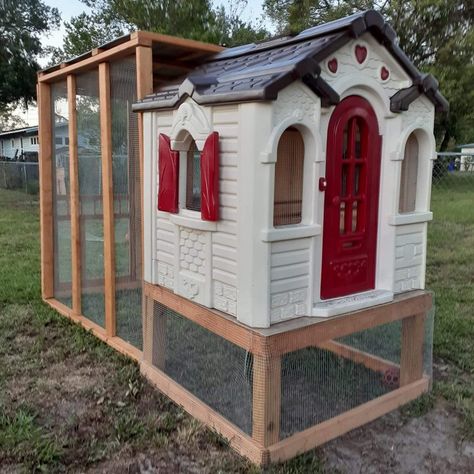 Swingset Chicken Coop Diy, Plastic Playhouse Chicken Coop, Chicken Coop From Playhouse, Play House Chicken Coop, Raising Chickens Diy, Silkie Chickens Coop, Playhouse Chicken Coop, Chicken Coop Building Plans, Chicken Coop Designs Diy