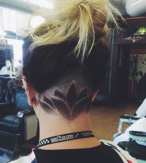 Women's undercut. Lotus flower design. Ombré hair. Shaved head. Lotus Flower Undercut, Flower Undercut, Undercut Ideas, Undercut Design, Women's Undercut, Undercut Hair Designs, Undercut Hairstyles Women, Undercut Designs, Undercut Long Hair