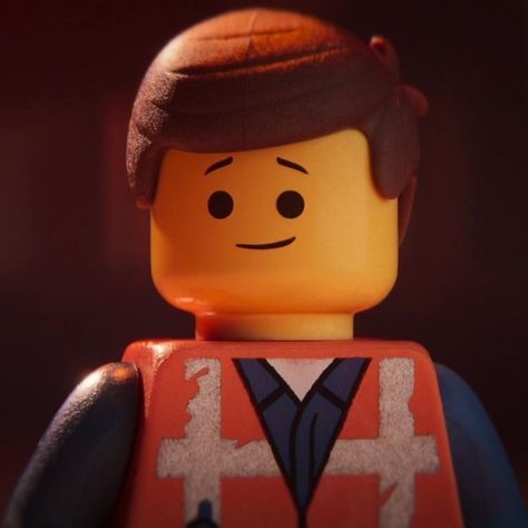 Legó movie legó movie 2 Emmet brickowski Emmett Lego Movie, Lego Movie Characters, Emmet Lego, Lego Stickers, Lego Film, Lego Poster, Childhood Crushes, Lego Wallpaper, Movie Inside Out