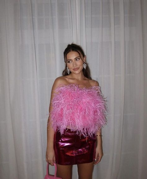 Pants Going Out Outfit, Pink Feather Top, Feather Top Outfit, Metallic Pants Outfit, Metallic Skirt Outfit, Disco Party Outfit, Feather Outfit, Sarah Ashcroft, Feather Top