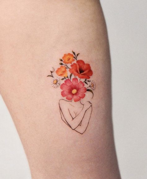 Small Flower Tattoos For Women, Side Thigh Tattoos, Thigh Tattoo Designs, Feather Tattoo Design, Planet Tattoos, Tattoos For Women Flowers, Creepy Tattoos, Cute Tiny Tattoos, Tatuaje A Color