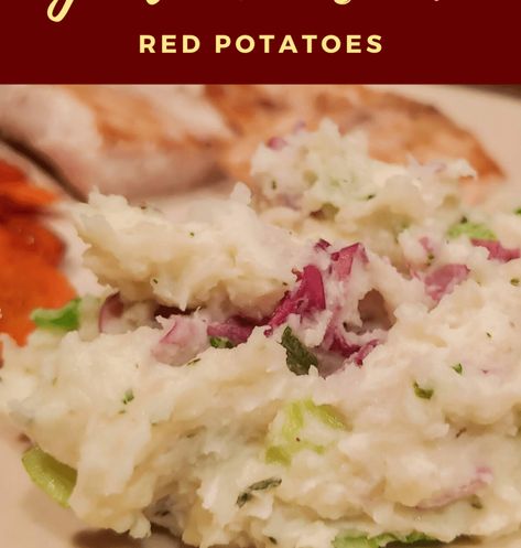 Smashed Red Potatoes, Red Potato Recipes, Smashed Potatoes Recipe, Garlic Red Potatoes, Baby Red Potatoes, Jesus Girl, Smashed Potatoes, Potato Side Dishes, Red Food