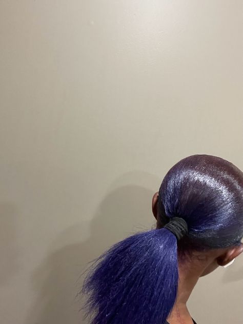 purple hair Purple Hair Black Women, Purple Natural Hair, Blue And Purple Hair, Blue Purple Hair, Pastel Purple Hair, Nice Hairstyles, Hair Rainbow, Skunk Stripe, Hair Black Women