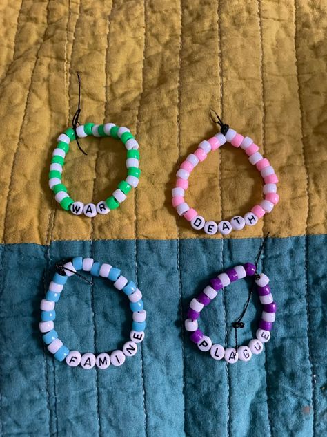 Character Bracelets, Four Horseman, The Four Horsemen, Diy Kandi Bracelets, Diy Kandi, Bracelets Easy, Bracelet Inspo, Bracelets Ideas, Kandi Bracelets