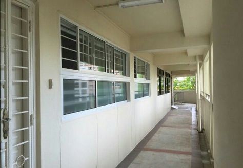 Half frosted and half open windows. for privacy and wind along corridor hdb unit. Apartment Outfit, Hdb Window, Hdb Corridor, Apartment Corridor, 2025 Design, Privacy Ideas, Corridor Design, Small Apartment Interior, Window Grill