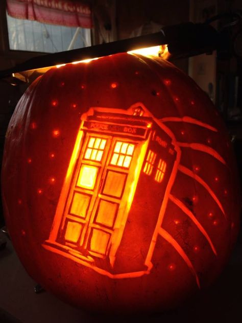 Dr. Who pumpkin Dr Who Pumpkin Carving, Doctor Who Pumpkin Carving, Doctor Who Pumpkin, Carving Stencils, Pumpkin Template, Halloween Pumpkin Designs, Pumpkin Designs, Pumpkin Carving Patterns, Painted Pumpkin