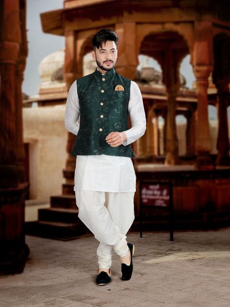 Mens Wedding Looks, Kurta Designs For Men, White Kurta Set, Kurta Pajama With Jacket, Nikkah Outfit, Green Jacket Men, Full Sleeves Design, Designer Kurta, Men's Kurta