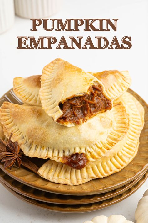 These sweet baked pumpkin empanadas are made with an easy 3 ingredient filling and a simple homemade empanada dough. They're inspired by the delicious treat found in Mexican bakeries and make a delicious pumpkin pie-like dessert, breakfast, or snack. Easy Pumpkin Empanadas Recipe, Homemade Empanada Dough, Pumpkin Empanadas, Empanada Dough, Mexican Bakery, Empanadas Dough, Dessert Breakfast, Rican Food, Homemade Pumpkin Puree