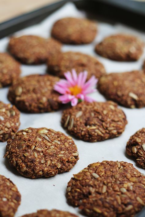 Ayurvedic Sugar-free ‘Heavenly Muesli-Crunch Cookies’ Recipe! Aryuvedic Recipes, Ayurvedic Breakfast, Postpartum Food, Crunch Cookies, Nutrition Lifestyle, Ayurveda Recipes, Ayurveda Life, Ayurvedic Recipes, Cookies Sugar