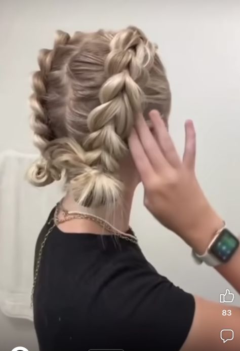 Bubble Braid Tutorial, Bubble Braid, Mekap Mata, Hairstyles Bubble, Tutorial Hair, Braids Volleyball, Bubble Braids, Fest Outfits, Braided Ponytail Hairstyles