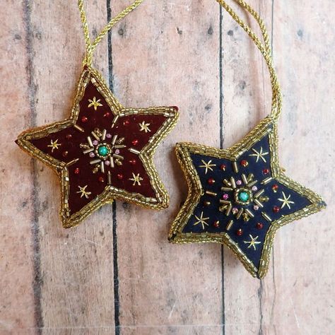 Embroidery Christmas Ornaments, Embroidered Ornaments, Beaded Ornaments Diy, Felt Ornaments Diy, Embroidered Christmas Ornaments, Ornament Making, Felt Ornaments Patterns, Beaded Star, Felt Crafts Christmas