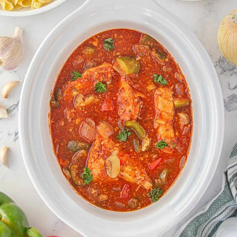 Easy Chicken Cacciatore Recipe Chicken Cacciatore Crock Pot, Crockpot Swiss Steak, Chicken Cacciatore Easy, Crock Pot Steak, Easy Chicken Cacciatore, Crockpot Chicken Cacciatore, Crockpot Chicken And Noodles, Steak And Potatoes, Crockpot Steak