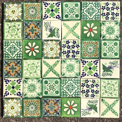 Mexican Tile Designs Patterns, Green Talavera Tile, Mexican Tile Wallpaper, Cute Tiles, Mexican Quilt, Painted Wall Tiles, Mexican Tile Backsplash, Mexican Tile Kitchen, Tropical Tile