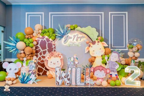 Safari Birthday Party Decorations, Jungle Theme Birthday, First Birthday Party Decorations, Safari Birthday Party, 40th Birthday Invitations, Safari Birthday, Animal Baby, Animal Baby Shower, Second Birthday