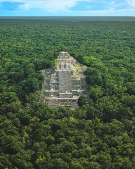 Art, Architecture, Places & Cultural Heritage Around the World 🌎 | La Danta, one of the largest pyramids globally, is a remarkable structure located in the heart of the Guatemalan jungle | Facebook Art Architecture, Cultural Heritage, Archaeology, Guatemala, In The Heart, Art History, Around The World, Around The Worlds, Marvel