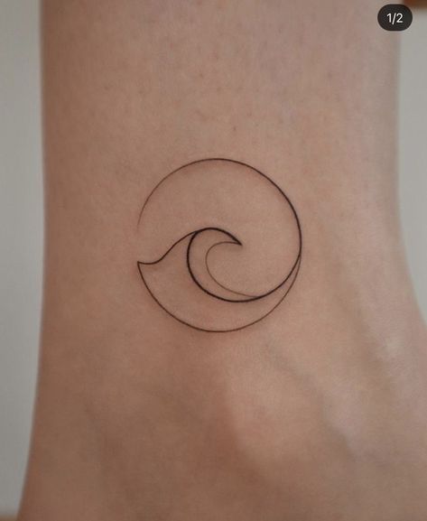 Circle Wave Tattoo Design, Red Wave Tattoo, Boho Ocean Tattoo, Minimalist River Tattoo, Modern Tattoos For Women, Minimal Wave Tattoo, Wave Tattoo Minimalist, Small Waves Tattoo, Simple Wave Tattoo