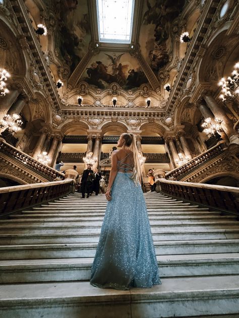 Opera Garnier Paris Outfit, Opera Outfits, Opera Garnier Paris, Theatre Fashion, Opera Garnier, Travel Cake, Dress Paris, Prom Pics, Paris Dress