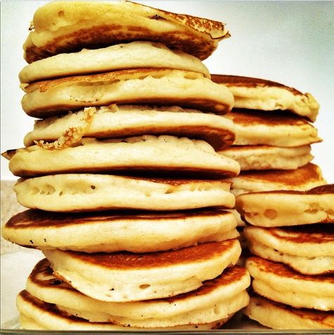 Pancake Recipe (Reminds Me Of McDonalds) Mcdonald's Pancake Recipe, Mcdonalds Pancakes, Homemade Pancakes Fluffy, Savory Cakes, Best Pancake Recipe, Perfect Pancakes, Food Wishes, Homemade Pancakes, Pancakes Easy