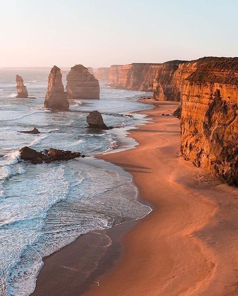 98.1k Likes, 521 Comments - Australia (@australia) on Instagram: “Talk about postcard material! The #12Apostles certainly are photogenic, especially bathed in the…” 12 Apostles Australia, The 12 Apostles, 12 Apostles, Land Of Oz, Great Ocean Road, Victoria Australia, Australia Travel, Beach Sunset, Business Travel