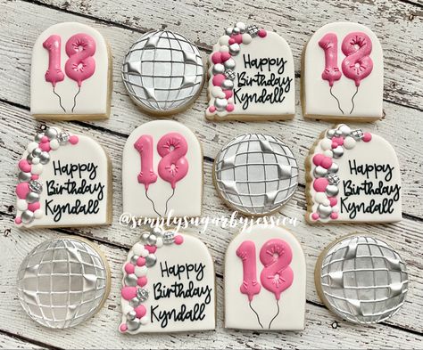 Dancing Queen 17 Cookies, Disco Ball Macarons, 18th Birthday Cookie Ideas, Disco Party Treats, Pink Disco Cookies, 15 Birthday Cookies, 18th Cookies, 13th Birthday Party Ideas Cake, Disco Birthday Cookies