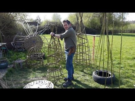 How to weave an obelisk with Dave Jackson The Stick Smith - YouTube Grapevine Weaving, Woven Trellis, Willow Trees Garden, Plants For Planters, Pruning Apple Trees, Trellis Diy, Willow Fence, Obelisk Trellis, Tree Branch Decor