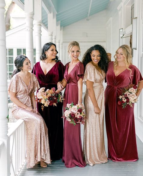 Burgandy Bridesmaids Dress, Retro Wedding Theme, Rose Gold Bridesmaid Dress, Cinnamon Rose, Shades Of Maroon, Opulent Wedding, Bridesmaid Photoshoot, Wedding Color Pallet, Wedding Parties Colors