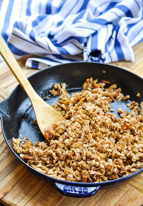 Skillet Granola Recipe, Stovetop Granola Recipe, Quick Granola Recipe, Stove Top Granola, Skillet Granola, Oat Granola Recipe, Pecan Granola Recipe, Cinnamon Granola Recipe, Stovetop Granola