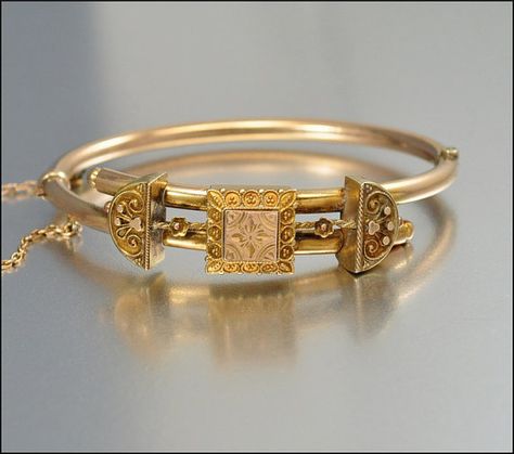 Bangle Bracelet Gold, Three Leaf Clover, Antique Pins, Charms Pandora, Antique Engagement Ring, Jewelry Website, Bangles Jewelry Designs, Victorian Gold, Gold Bangles Design