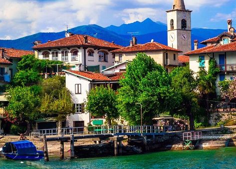 Stresa Italy, European Romance, Italy Restaurant, Italy Tourism, Romance Aesthetic, Italy Aesthetic, Slow Travel, Cool Cafe, Grand Hotel