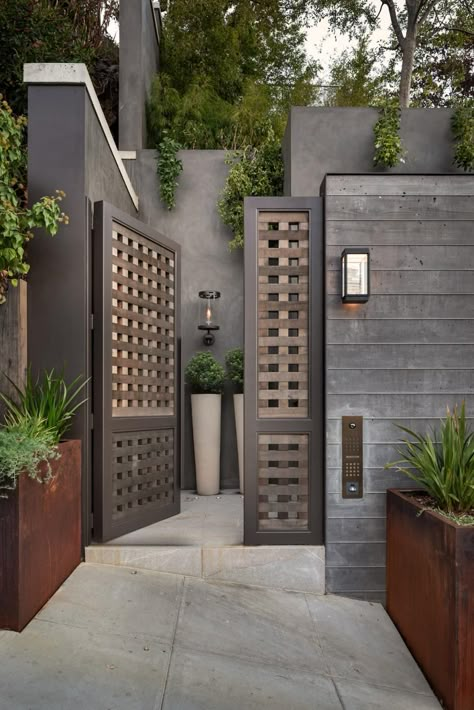 Take a Tour of a Glamorous, High-End San Francisco Estate | HGTV Main Gate Designs, Modern Gate, House Fence Design, Modern Fence Design, Gate Designs, Front Gate Design, Entrance Gates Design, Desain Lanskap, Main Gate Design