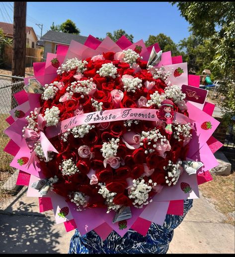 Strawberry Shortcake Flower Bouquet, Strawberry Shortcake Bouquet, Short Cake, Luxury Flower Bouquets, Eternal Roses, Money Bouquet, Birthday Hairstyles, Flower Bouquet Diy, Sleepover Food