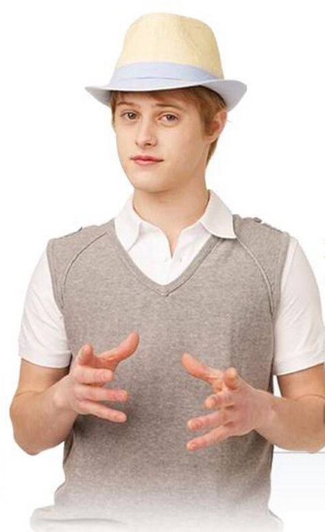 Ryan evens 2000s Boys Fashion, High School Musical Costumes, Julliard School, Highschool Musical, Lucas Grabeel, 2000s Trends, 2000s Boys, Ryan Evans, Kenny Ortega