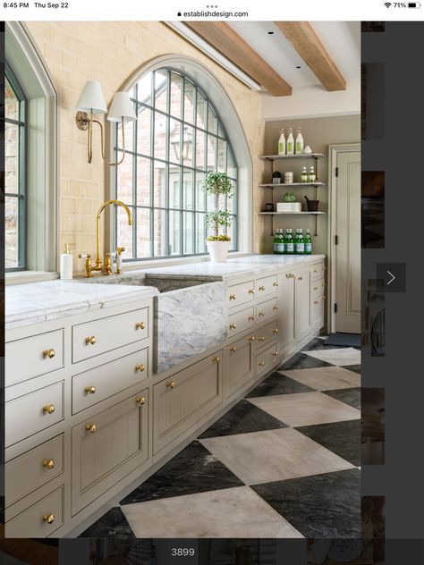 Classic Kitchen, Renovation Design, Up House, Classic Kitchens, Kitchen Marble, Modern Farmhouse Kitchens, Counter Tops, Kitchen Renovation, A Kitchen