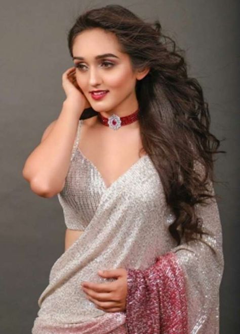 Hindi Serial Actress, Poses In Saree, Hamel Patel, Celebrity Poses, Tv Actress Images, Tanya Sharma, Girls Long Dresses, Saree Poses, Beautiful Women Over 40