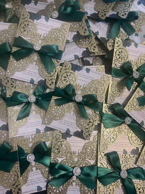 Forest Green Quinceanera, Green Quince Invitations, Lavender Quinceanera Ideas, Green Sweet 16 Dresses, Emerald Quince, Emerald Green Quinceanera Theme, Enchanted Theme, Debut Dress, Green Quinceanera Theme