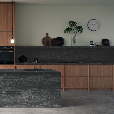 Caesarstone US on Instagram: “✨ Black Tempal 5810✨  - A complex composition of dark grey mineral-like layers organically expands across a black charcoal base capturing…” Stone Kitchen, Counter Design, Kitchen Design Trends, Luxe Interiors, Kitchen Island Design, Island Design, Kitchen Worktop, Black Kitchens, Open Plan Kitchen