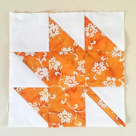 block Leaf Quilt Block, Batiks Fabric, Moose Applique, Leaf Table Runner, Quilt Binding Tutorial, Leaf Quilt, Leaf Applique, Quilted Table Runners Christmas, Fall Quilt Patterns