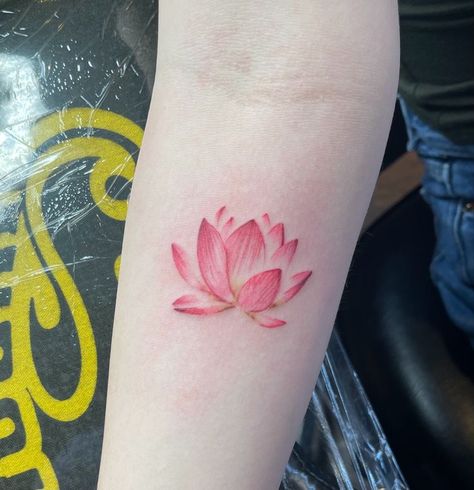 Girly Tattoo Placement, Nana Flower Tattoo, Loving Someone Is Never A Waste Tattoo, Nana Ren Flower Tattoo, Nana Lotus Tattoo, Pink Flower Tattoo, Pink Lotus Tattoo, Nana Tattoo, Colored Tattoo