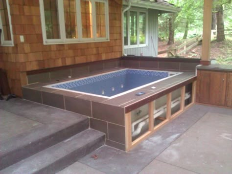 Diy Endless Pool, Built In Swim Spa, Tub Pictures, Swim Spa Landscaping, Custom Hot Tubs, Spa Home Decor, Spa Landscaping, Hot Tub Swim Spa, Diy Hot Tub