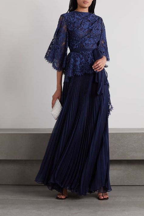 Skirt With Peplum Top, Nemo Party, Maxy Dress, Peplum Gown, Noble Lady, Navy Blue Lace Dress, Blue Lace Dress, Reem Acra, Baby Dress Design