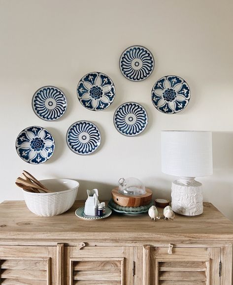 Wall Hanging Plates Home Decor, Ceramic Plates Wall Decor, Ceramic Wall Plates Decor, Hanging Plates On The Wall Ideas Display, Plate Hanging Ideas The Wall, Wall Plates Decor Living Rooms, Plates On Wall In Dining Room, Wall Plates Decor Diy, Hanging Plates On The Wall Ideas