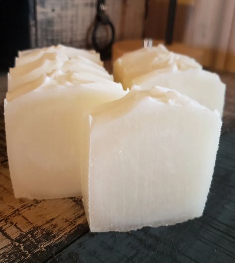 How to Make Soap With Lard and Lye (Homemade Soap Recipe) - FeltMagnet Lard Soap Cold Process, Diy Soap No Lye, Lard Soap Recipe, Vegan Soap Recipe, How To Make Lye Soap, Lye Soap Recipe, How To Make Lye, Homemade Soap Recipe, Lard Soap