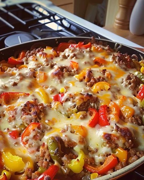 Ground Beef And Bell Peppers, Make With Ground Beef, 2024 Meals, Stuffed Peppers Beef, Pepper Casserole, Kitchen Secrets, Stuffed Pepper Casserole, Facebook Recipes, 2024 Recipes