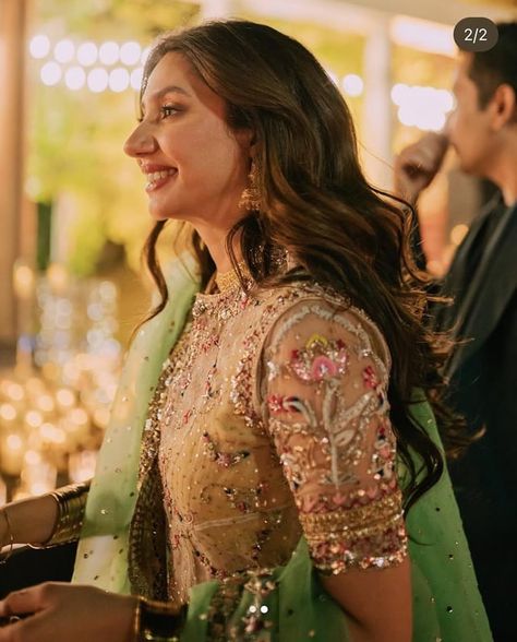 gorgeous #mahirakhan Mahira Khan Wedding, Mahira Khan Dresses, Bride Fashion Illustration, Nostalgic Beauty, South Indian Bride Saree, Nikah Dress, Desi Dress, Nikkah Dress, Indian Wedding Video