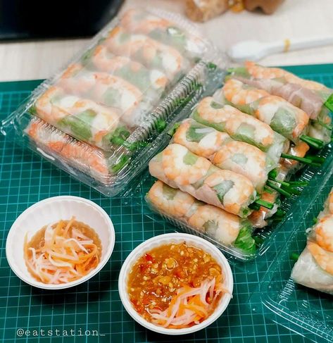 Spring Rolls Packaging, Vietnamese Spring Rolls Recipe, Fresh Spring Rolls, Spring Roll Recipe, Healthy Food Menu, Spring Roll, Packaging Ideas, Food Staples, Spring Rolls