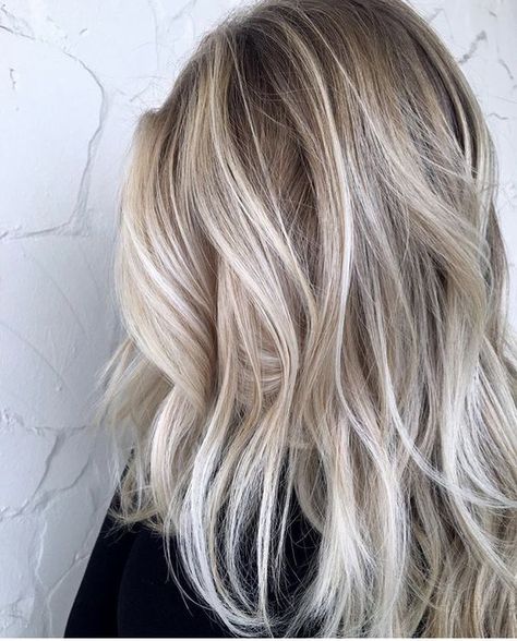 Aesthetic Honey, Balayage Blond, Ash Blonde Balayage, Balayage Blonde, Ash Blonde Hair, Brown Balayage, Blonde Hair Looks, Balayage Hair Blonde, Blonde Hair With Highlights