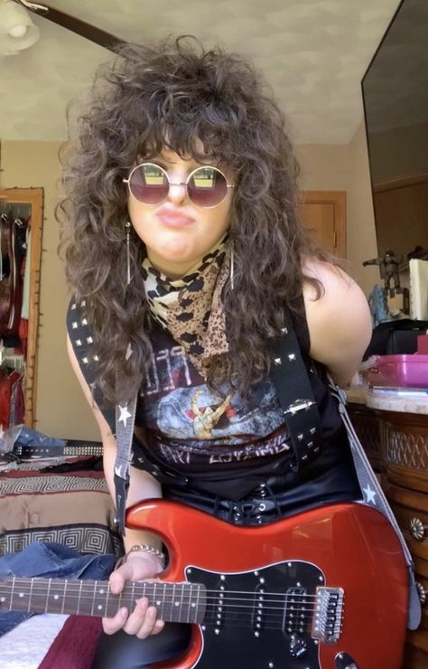 Punk Rock Curly Hair, 80s Hairstyles Rock, Curly Rockstar Haircut, Curly Rockstar Hair, 80s Metal Hair, Rockstar Haircuts Women, 80s Rocker Hair, 80s Curly Hair, 80s Core